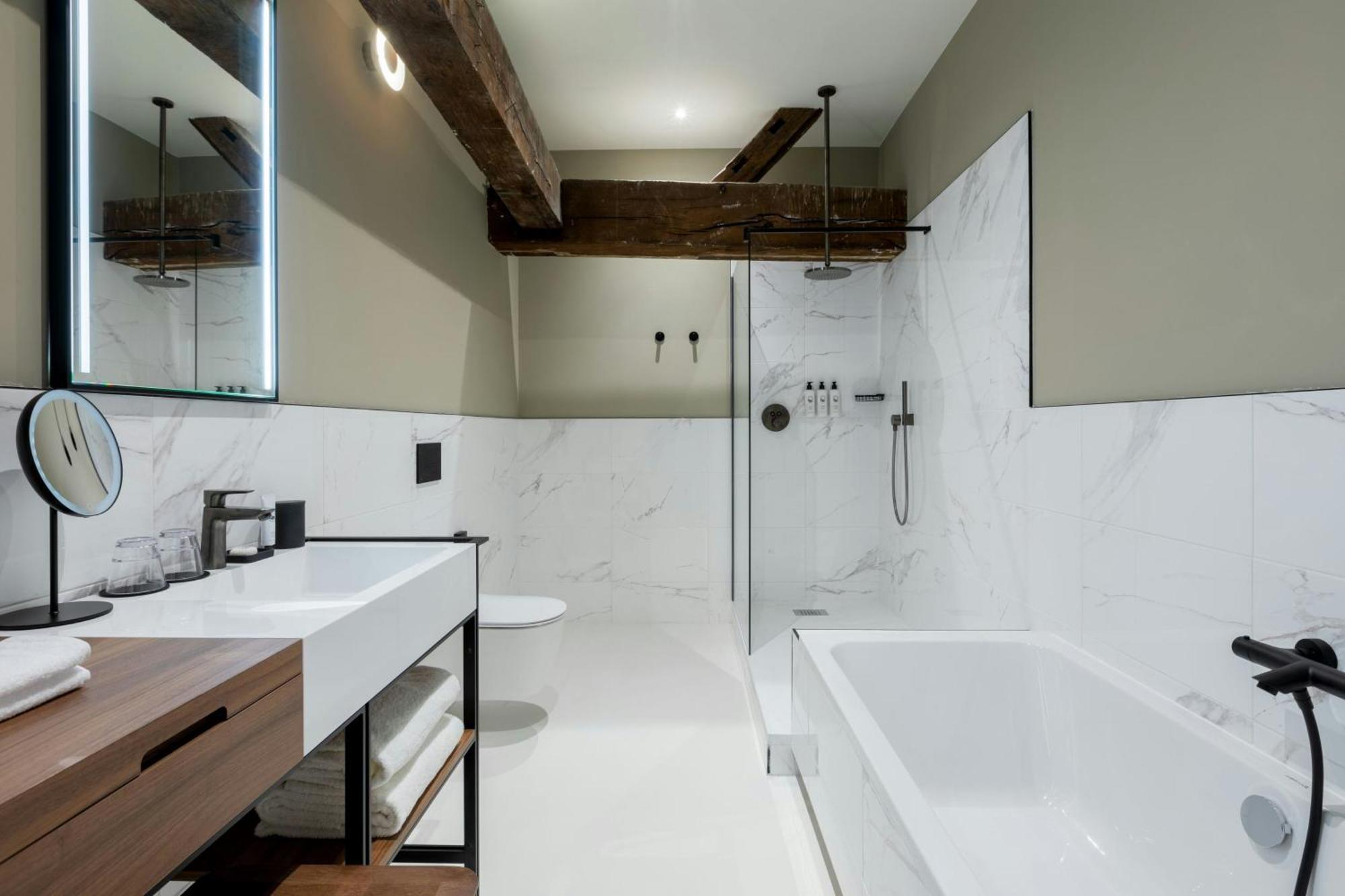 Sapphire House Antwerp, Autograph Collection 5* Antwerp
