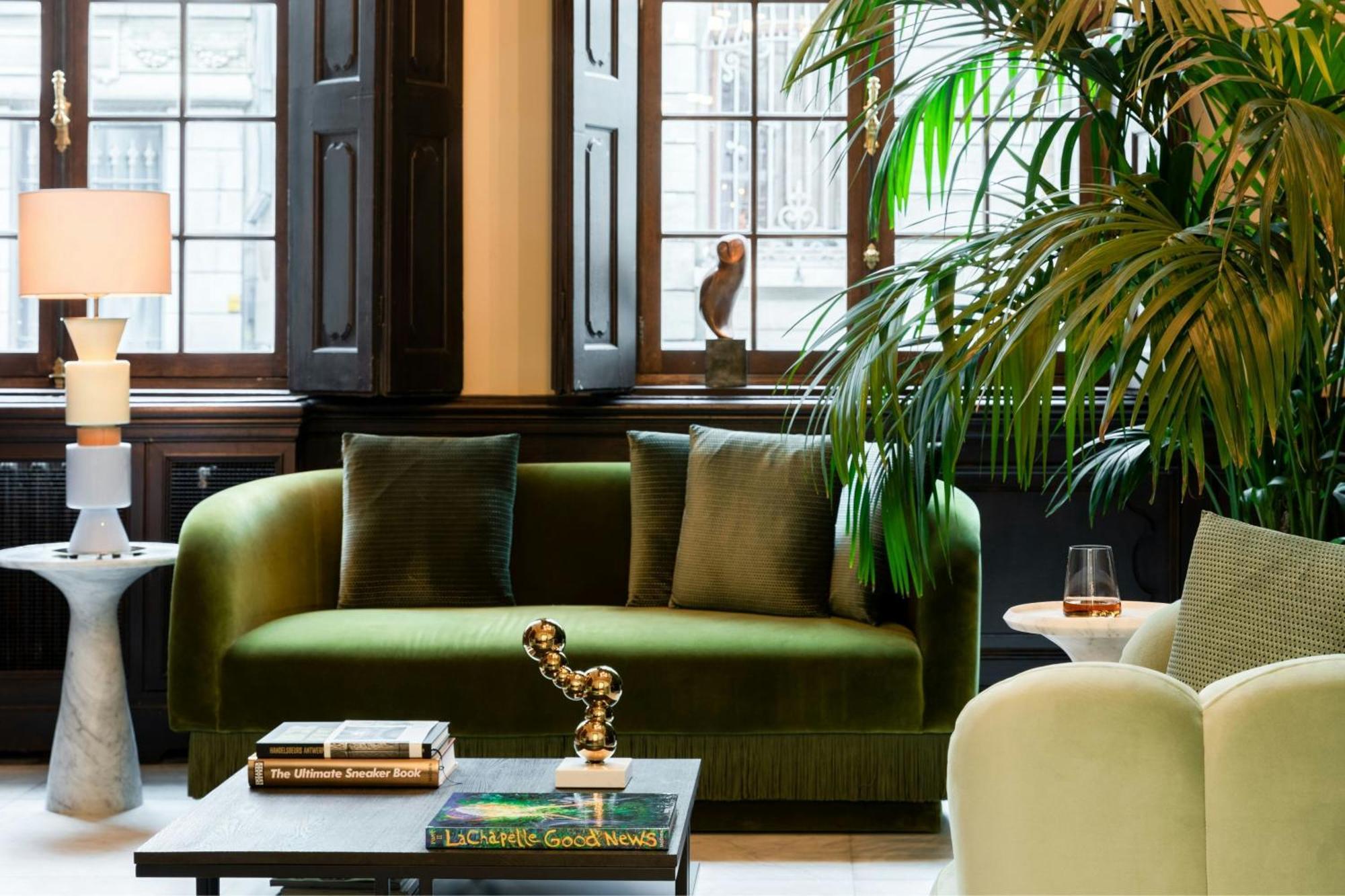 Sapphire House Antwerp, Autograph Collection