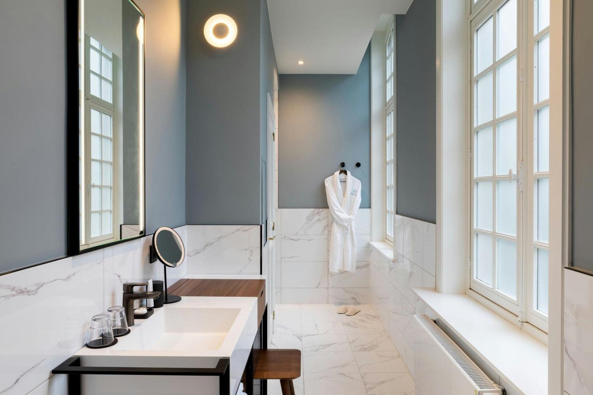 Sapphire House Antwerp, Autograph Collection 5*