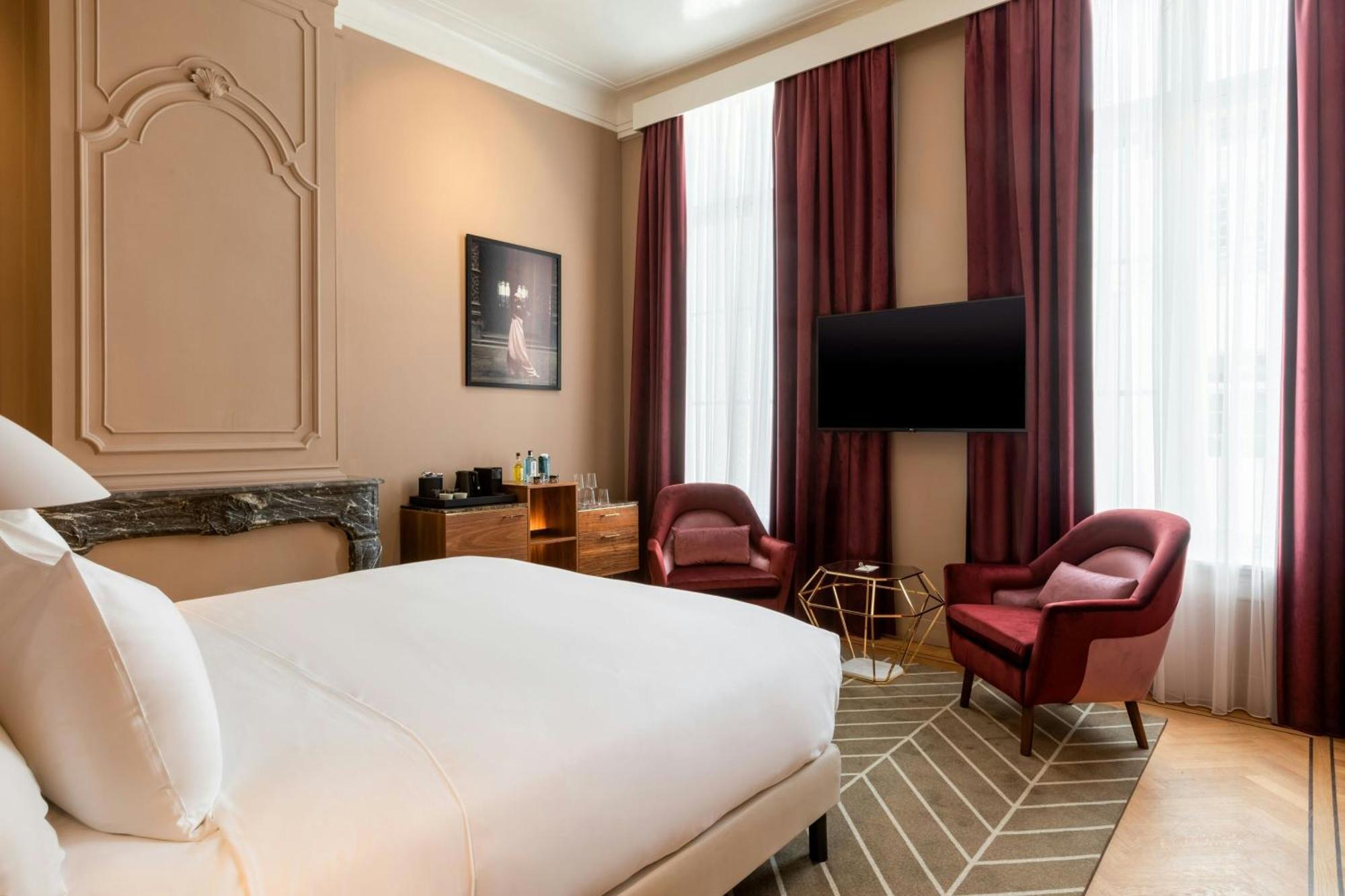 Sapphire House Antwerp, Autograph Collection 5*